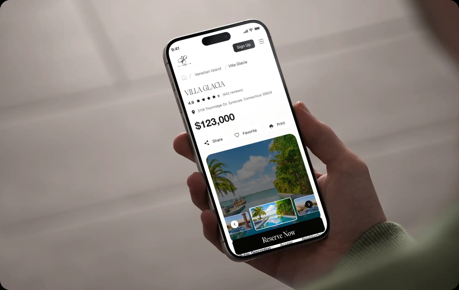 Escapelux Mobile Layout